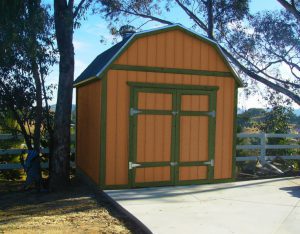 Photo of tall gambrel shed